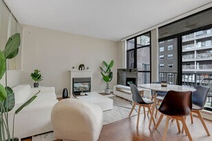 444 W 6th Ave in Vancouver, BC - Building Photo