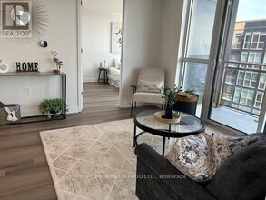 2333 Khalsa Gate in Oakville, ON - Building Photo - Building Photo