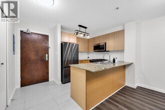 5889 Irmin St in Burnaby, BC - Building Photo - Building Photo