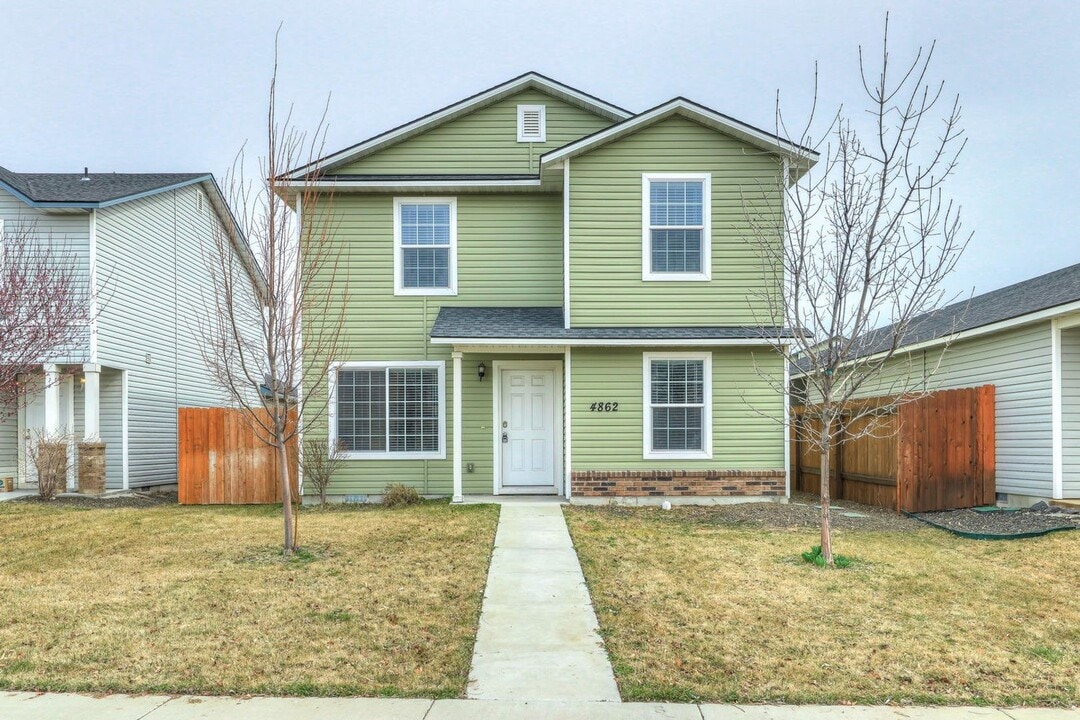 4862 S Chex Way in Boise, ID - Building Photo