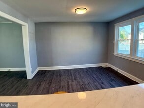 1107 Cinnaminson Ave in Cinnaminson, NJ - Building Photo - Building Photo