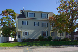 372 Washington St in Quincy, MA - Foto de edificio - Building Photo