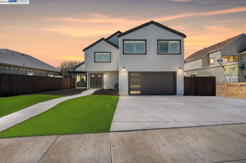 1642 Dune Point Ct in Discovery Bay, CA - Building Photo
