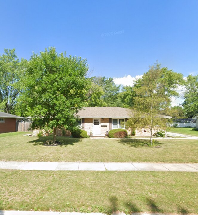 829 Voelker St in De Pere, WI - Building Photo