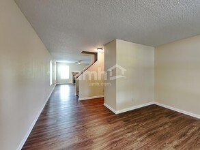 1909 Beckwith Ln in Waxhaw, NC - Foto de edificio - Building Photo