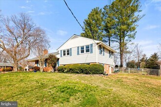 8016 Gosport Ln in Springfield, VA - Building Photo - Building Photo