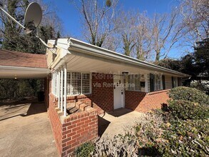 1747 Carter Cir in East Point, GA - Building Photo - Building Photo