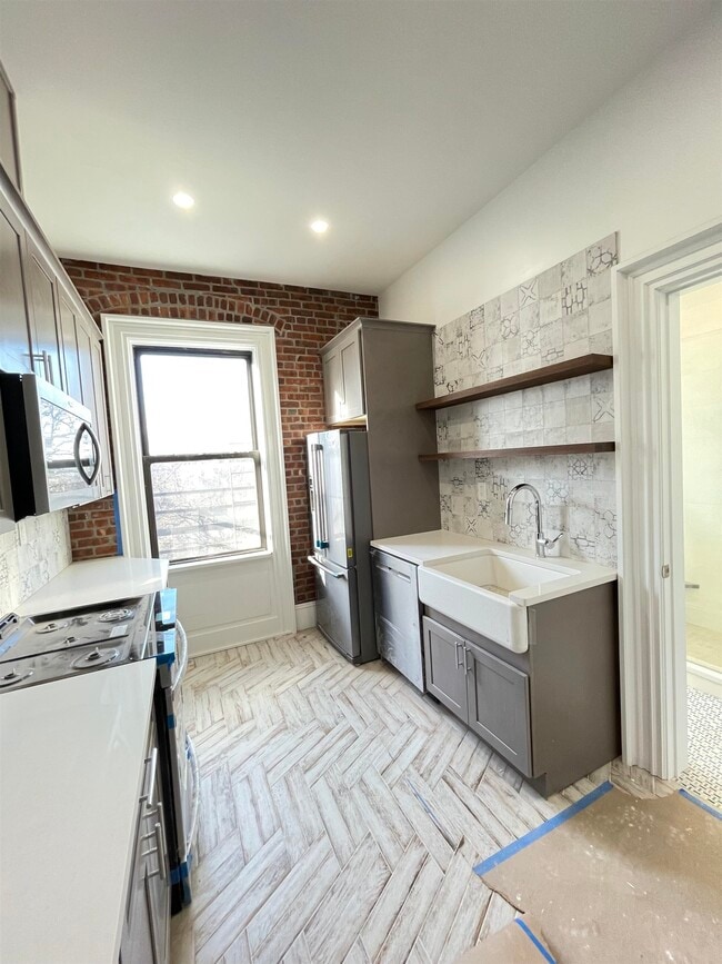 569 Jersey Ave in Jersey City, NJ - Building Photo - Building Photo