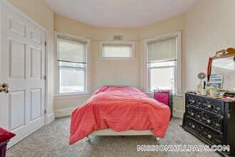 28-30 Hillside St-Unit -1 in Boston, MA - Building Photo - Building Photo