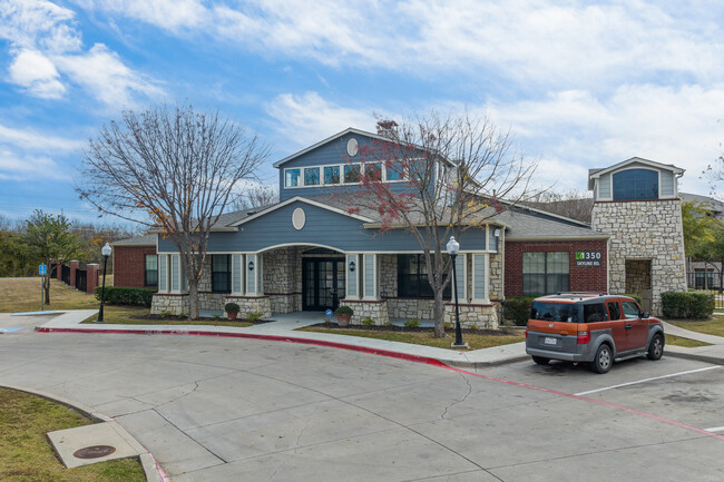 The Homes of Mountain Creek in Grand Prairie, TX - Building Photo - Building Photo