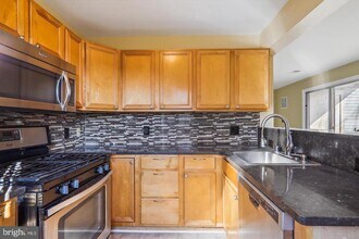 11820 Eton Manor Dr in Germantown, MD - Building Photo - Building Photo
