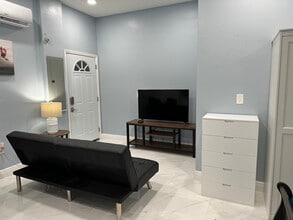 1411 W Wood St, Unit Wood in Tampa, FL - Foto de edificio - Building Photo