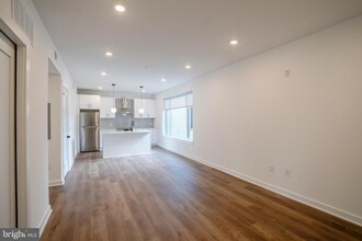 5904 Germantown Ave, Unit 201 in Philadelphia, PA - Building Photo - Building Photo