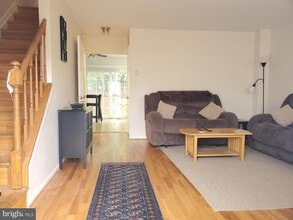 14721 Basingstoke Loop in Centreville, VA - Building Photo - Building Photo