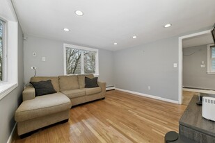 5 Clarken Ct, Unit 4 in Boston, MA - Building Photo - Building Photo