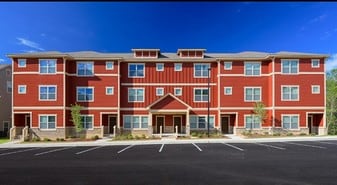 The Station Alafaya in Oviedo, FL - Building Photo