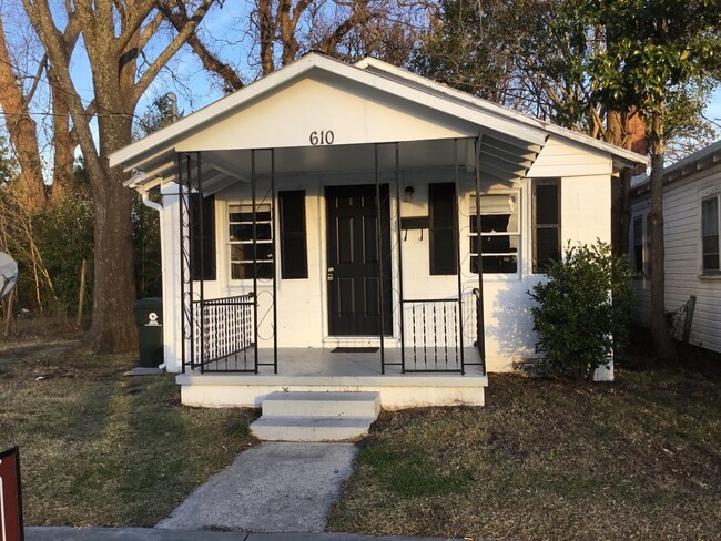 property at 610 Roundtree St