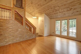 1343 222nd Pl NE in Sammamish, WA - Building Photo - Building Photo