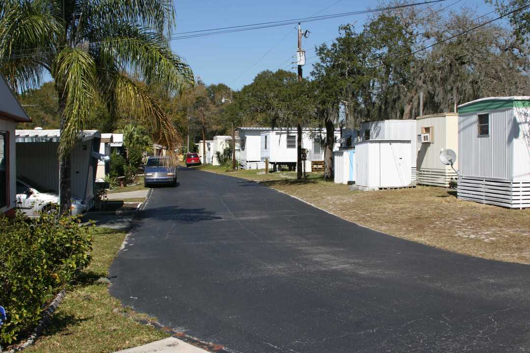 Oakhill Manufactured Housing Community in Lakeland, FL - Foto de edificio