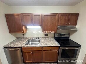 54a Longrale Park in Bangor, ME - Foto de edificio - Building Photo