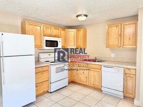 230 W Chubbuck Rd in Pocatello, ID - Building Photo - Building Photo