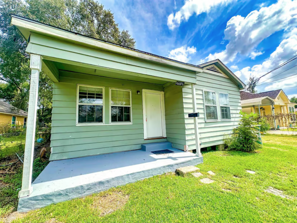 5070 Wilshire St in Beaumont, TX - Building Photo