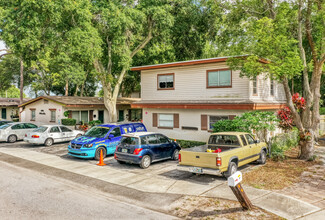 815 2nd Ave NW in Largo, FL - Foto de edificio - Building Photo