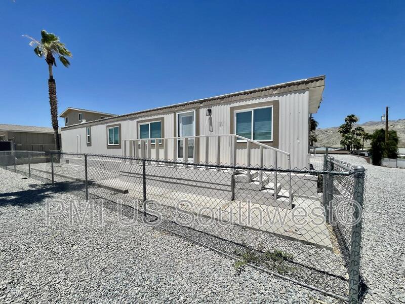 437 Riverfront Dr in Bullhead City, AZ - Building Photo
