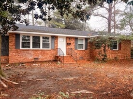 609 E Chelly St in Warsaw, NC - Building Photo