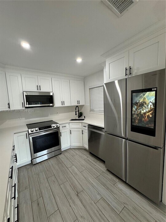 3418 NW 47th Ave in Coconut Creek, FL - Building Photo