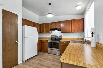 4803 Dearborn St in Denver, CO - Building Photo - Building Photo