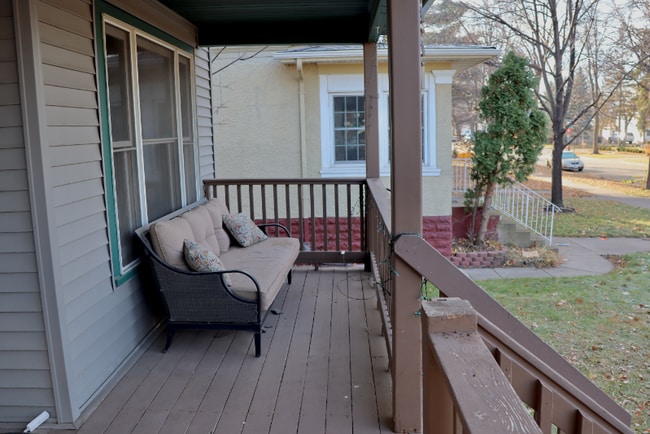 2221 Polk St NE in Minneapolis, MN - Building Photo - Building Photo