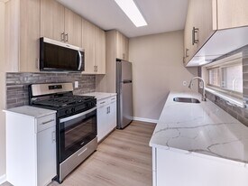 North Crossing in Willow Grove, PA - Building Photo