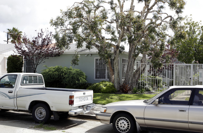 4423-4429 48th St in San Diego, CA - Foto de edificio - Building Photo