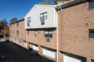 The Linden Apartments in Englewood, NJ - Foto de edificio - Building Photo