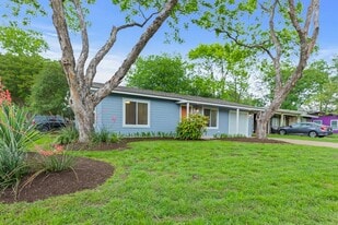 8001 Brockman St in Austin, TX - Building Photo