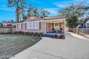 1532 Parrish Pl in Jacksonville, FL - Building Photo
