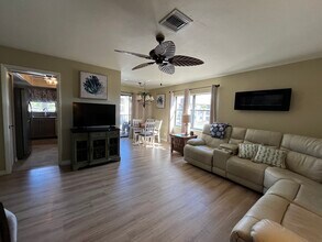 13264 White Marsh Ln in Ft. Myers, FL - Building Photo - Building Photo