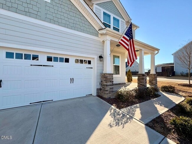 52 Comfort Ct in Fuquay Varina, NC - Foto de edificio - Building Photo