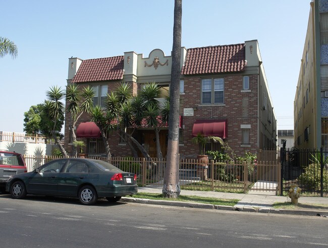 5426 Sierra Vista Ave in Los Angeles, CA - Building Photo - Building Photo