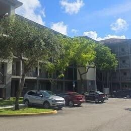 property at 2801 Riverside Dr