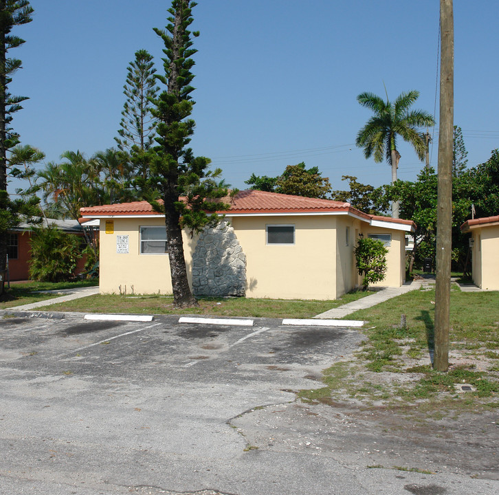 1131-1135 NW 5th Ave in Fort Lauderdale, FL - Building Photo