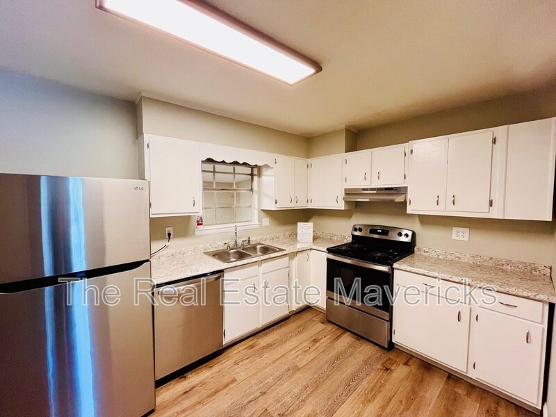 41 Gale St in Ringgold, GA - Building Photo