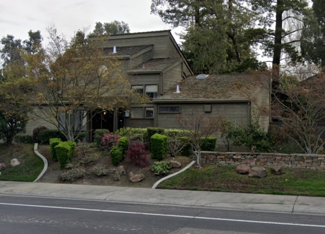 11 Park Sierra Ln