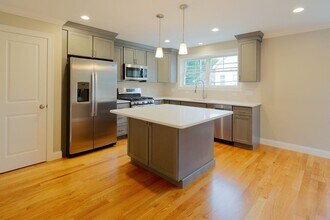 63 Bacon St in Waltham, MA - Building Photo - Building Photo