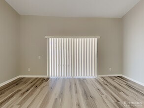 217 Lakeway Ln in Apollo Beach, FL - Foto de edificio - Building Photo