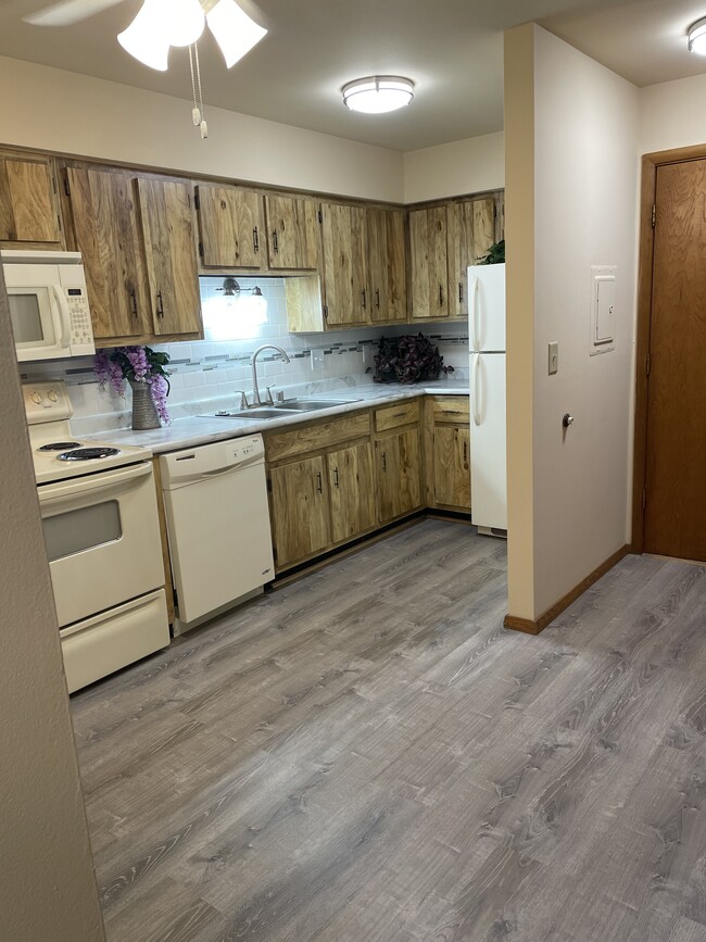 W151S7043 Cornell Cir, Unit 2 in Muskego, WI - Building Photo - Building Photo