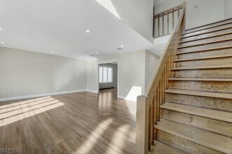 535 Orchard Ave in Palisades Park, NJ - Building Photo - Building Photo