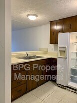 123 Circle Dr in White Sulphur Springs, WV - Building Photo