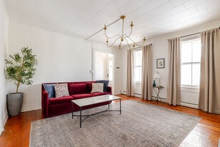 552 Columbia St, Unit 1 B in Hudson, NY - Building Photo